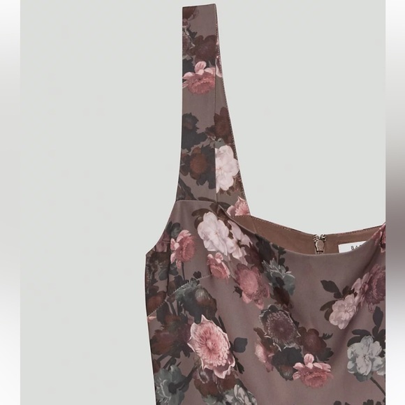 Babaton Slit Dress - Picture 5 of 9